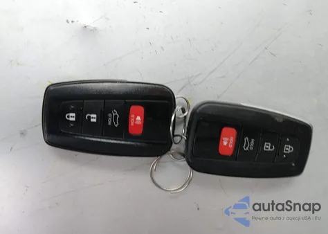 2021 Toyota Highlander Limited z USA, uszkodzony, nr VIN 5TDDZRBHXMS543017